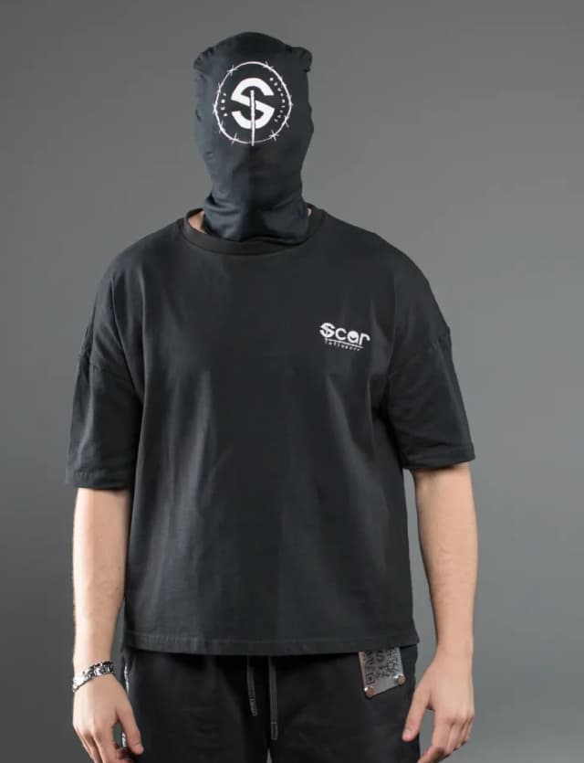 Tricou Negru Silent Impact - Minimalism și Rafinament Urban